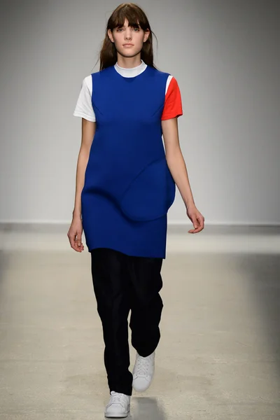 Look 14